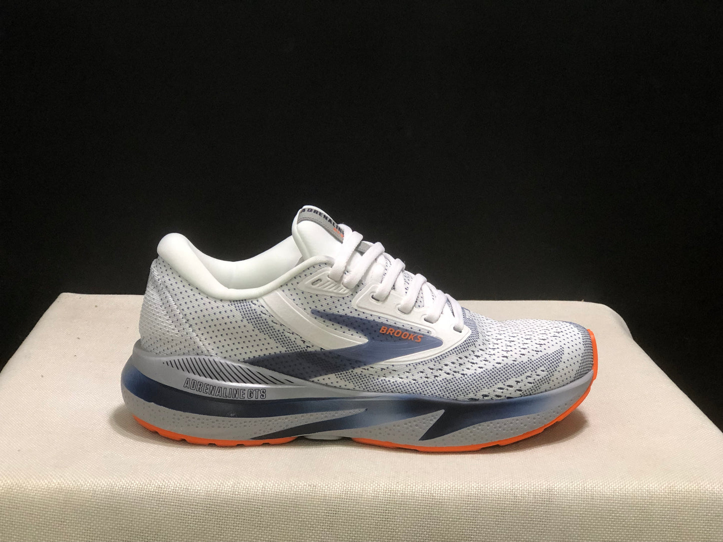 Brooks Adrenaline GTS 24
