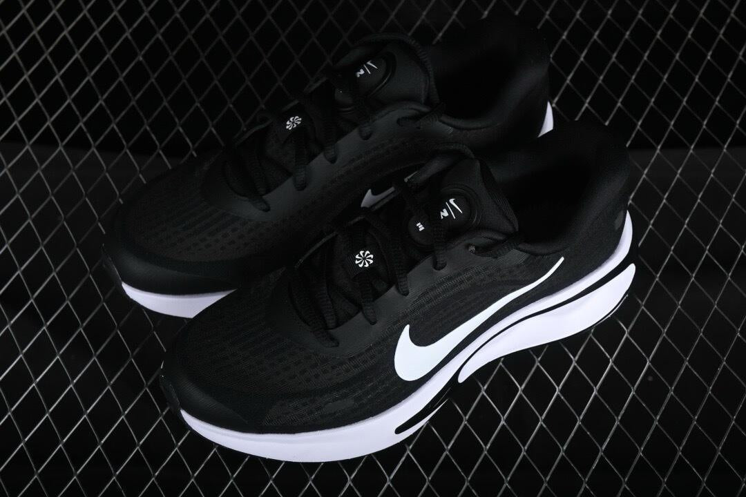 Nike Journey Run 2024