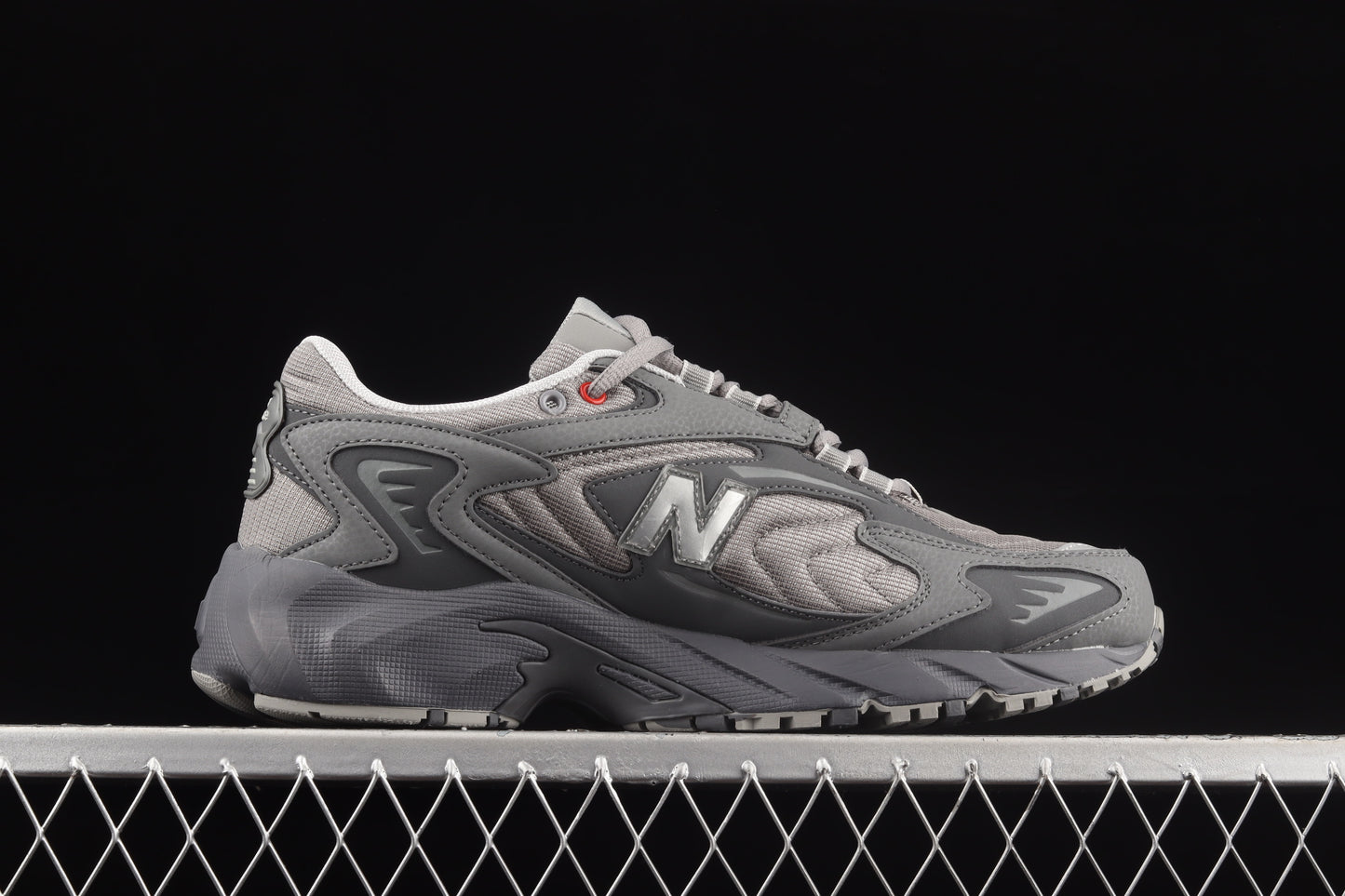 New Balance ML725