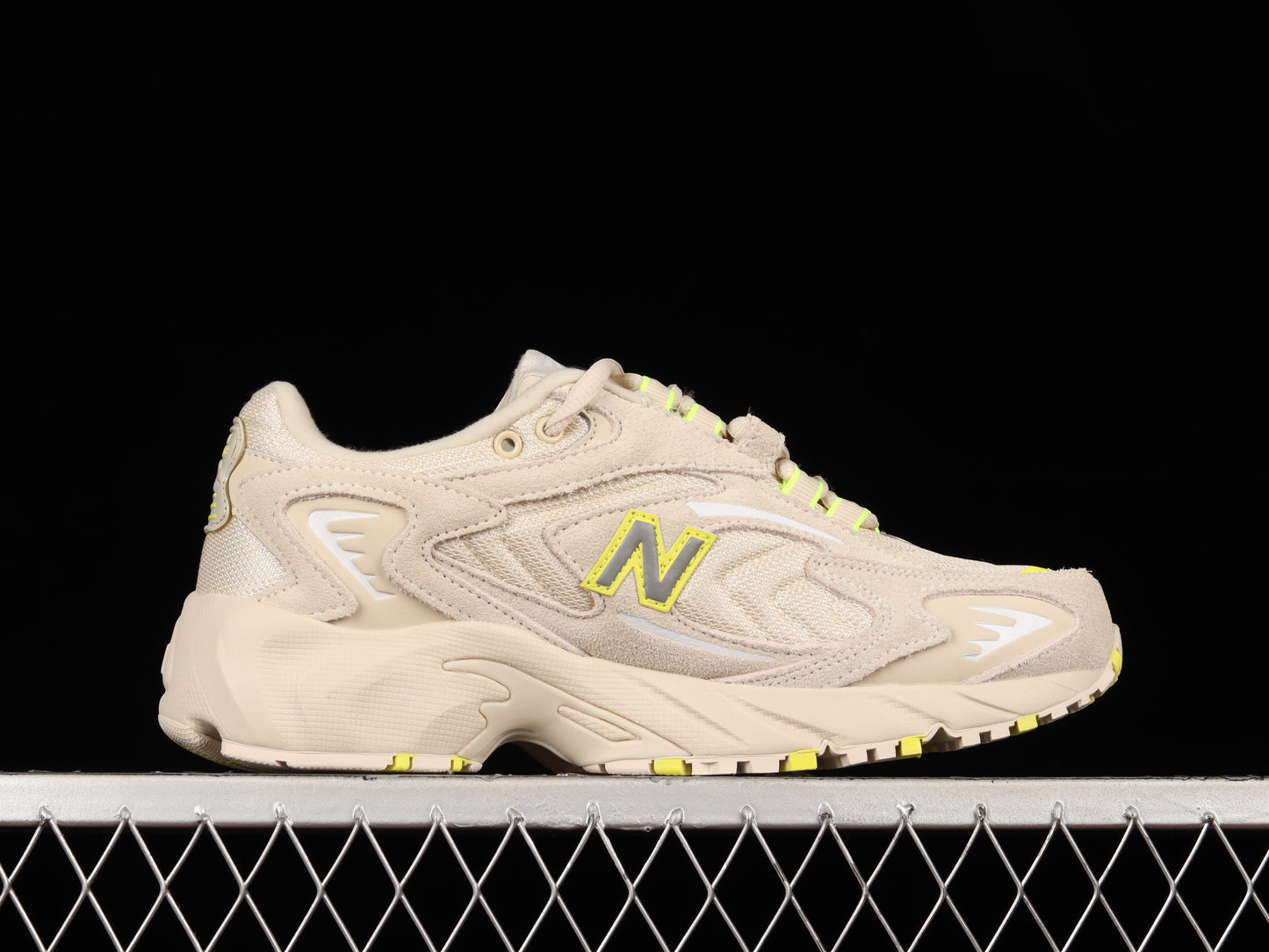 New Balance ML725