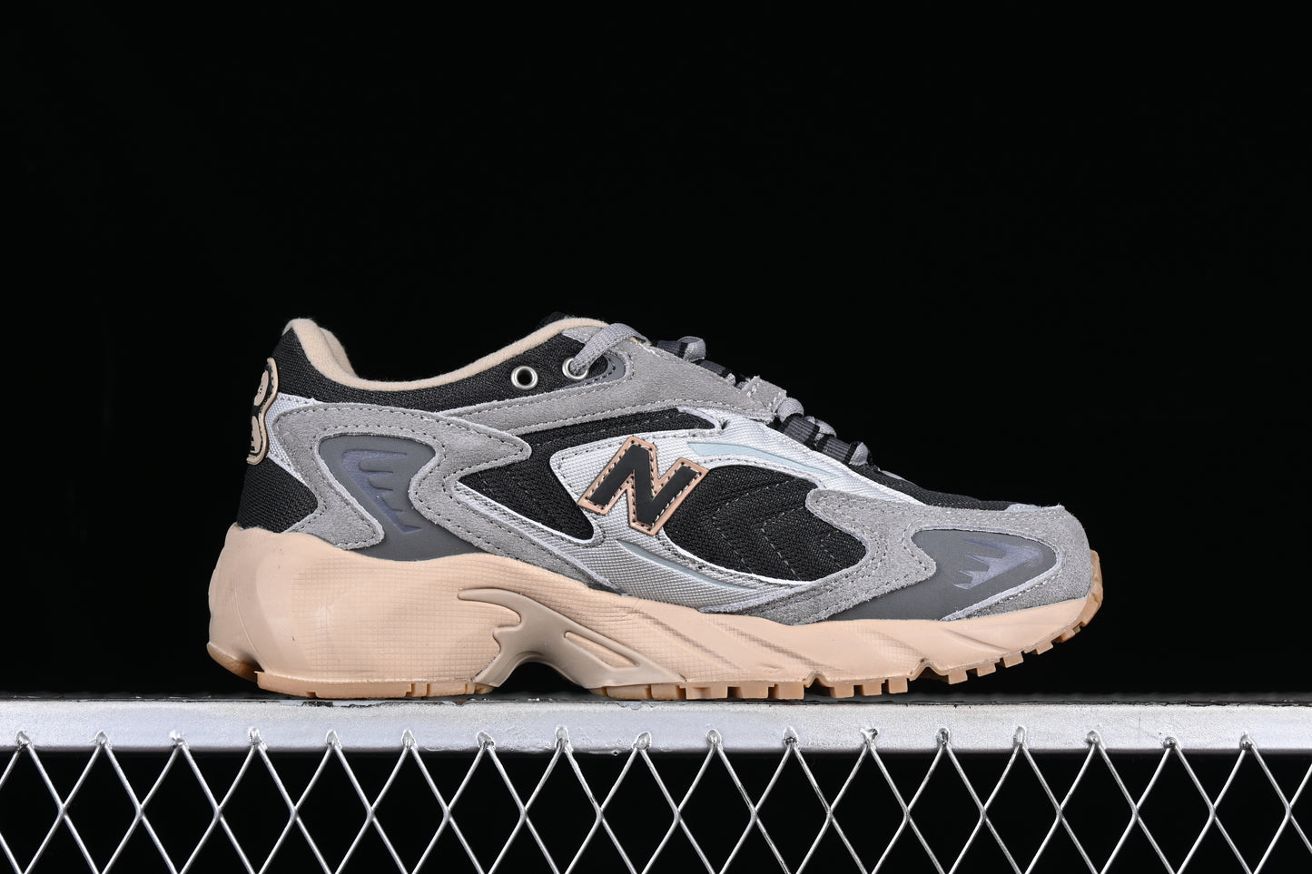 New Balance ML725
