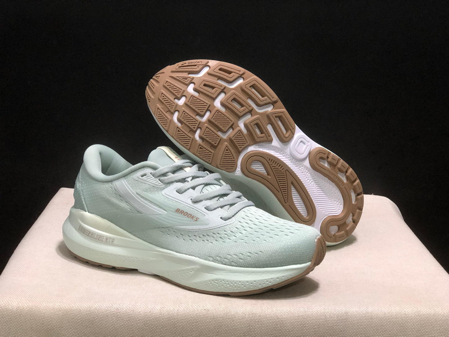 Brooks Adrenaline GTS 24