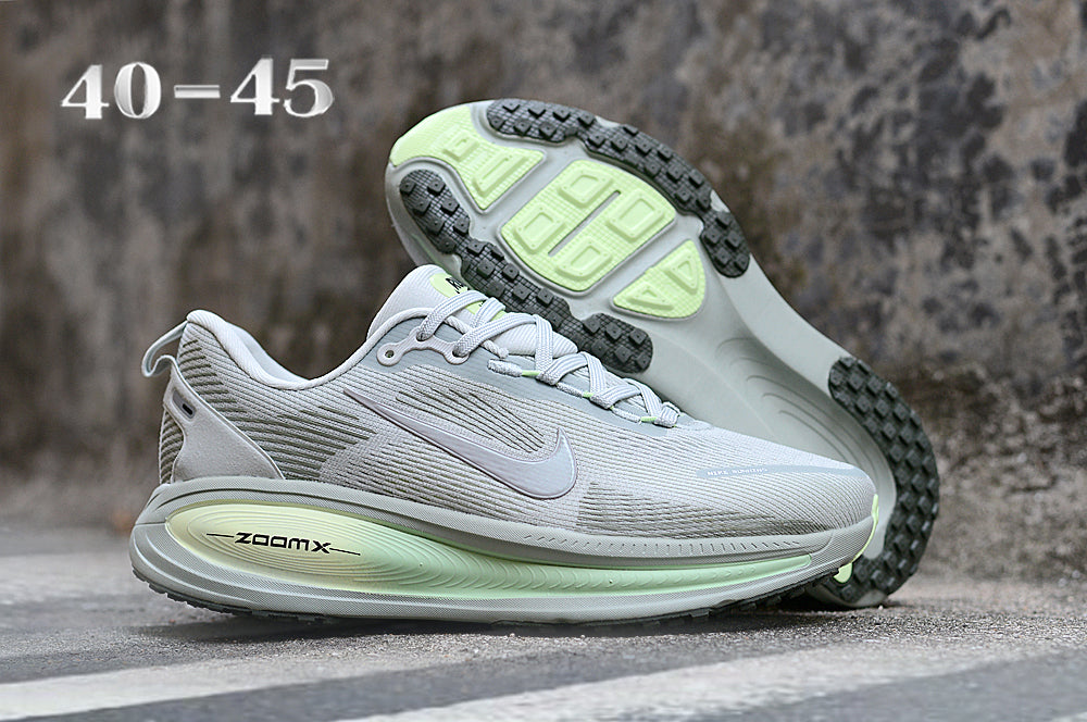 Nike Vomero 18