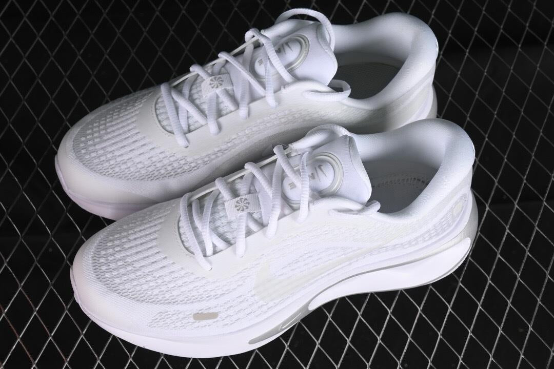 Nike Journey Run 2024
