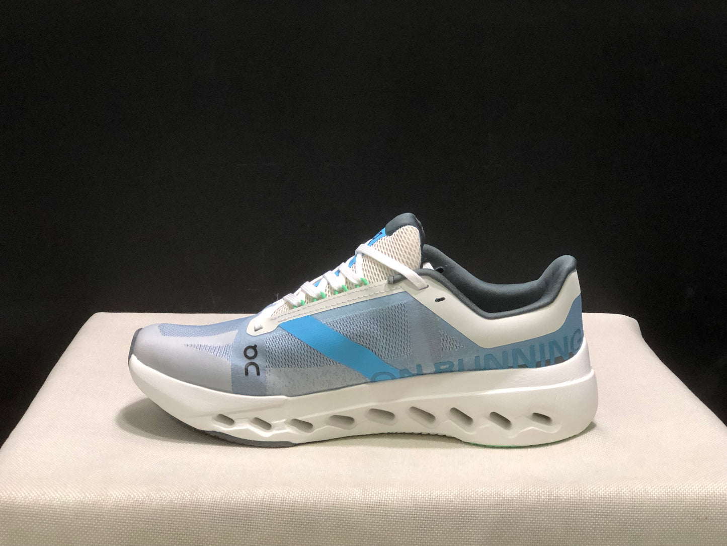 Zapatillas On Cloudsurfer