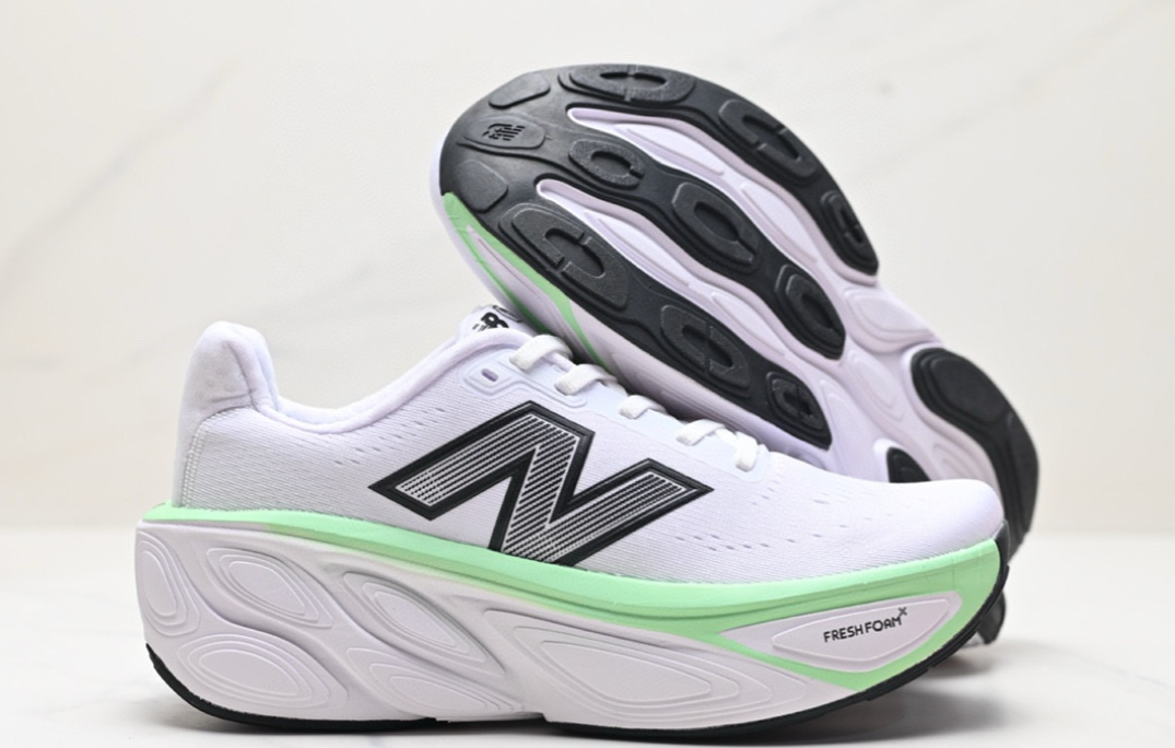 New Balance More V5
